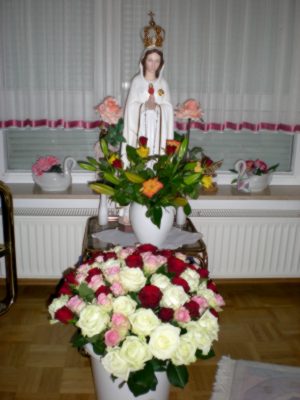 Rosen mit der Gottesmutter Rosa Mystika